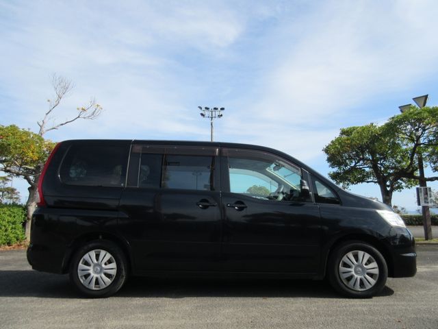 Nissan SERENA 2010-05 27767-10