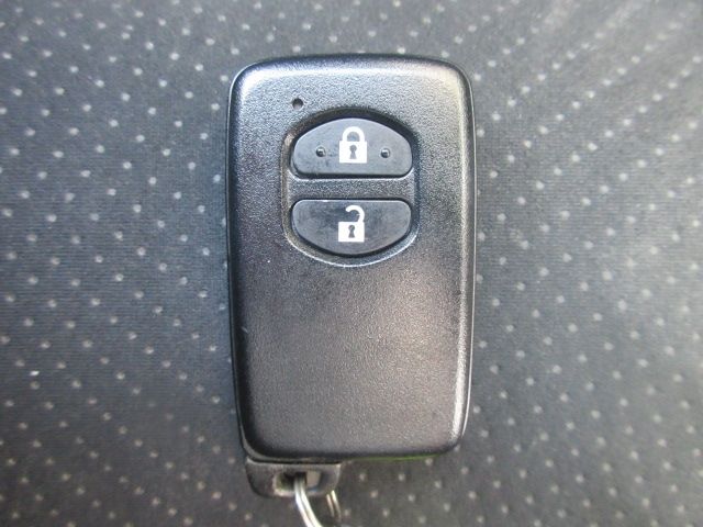 Toyota PRIUS ALPHA 2014-08 22158-16