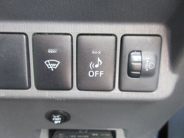 Toyota PRIUS ALPHA 2014-08 22158-17