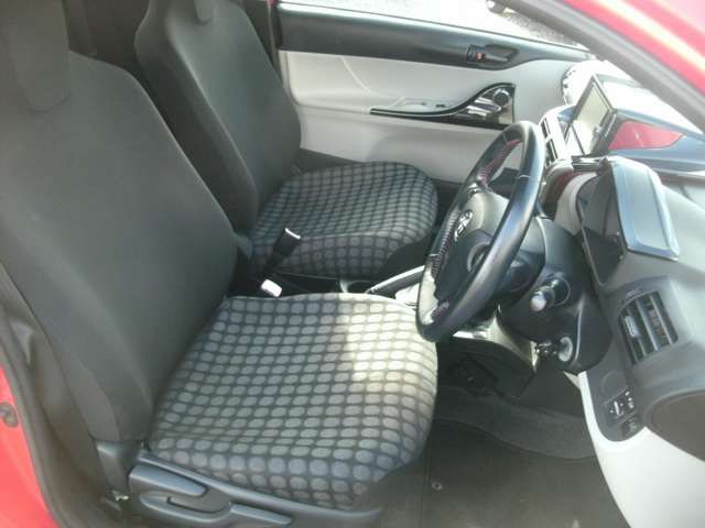Toyota IQ 2011-06 8649-10