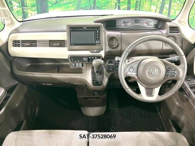 Honda N BOX 2022-06 278642-1