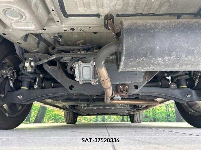 Mitsubishi OUTLANDER PHEV 2015-10 381699-19