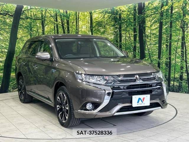 Mitsubishi OUTLANDER PHEV 2015-10 381699-16