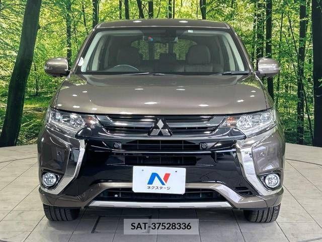 Mitsubishi OUTLANDER PHEV 2015-10 381699-14