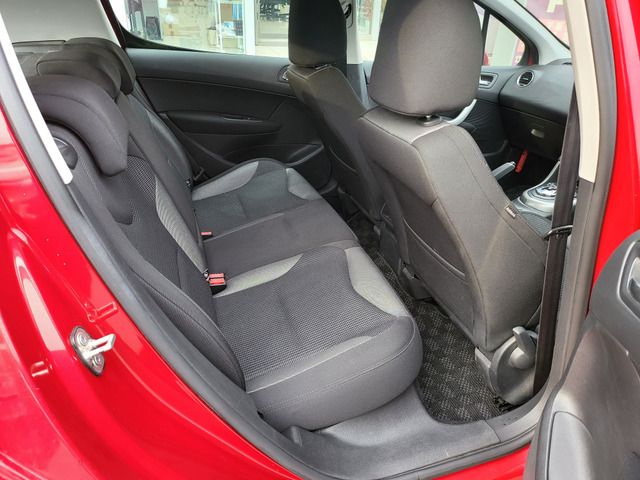 Peugeot 308 2013-07 193433-12