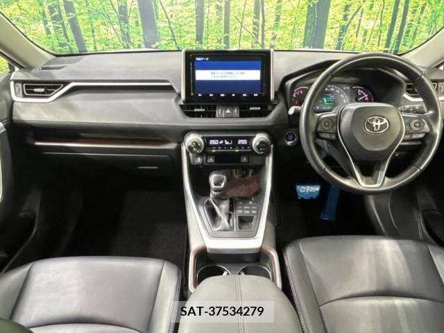 Toyota RAV4 2020-09 282902-1