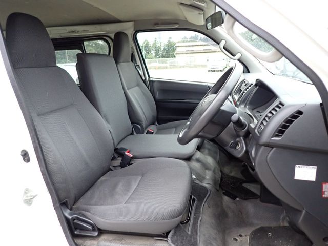 Toyota HIACE VAN 2017-09 9249-7