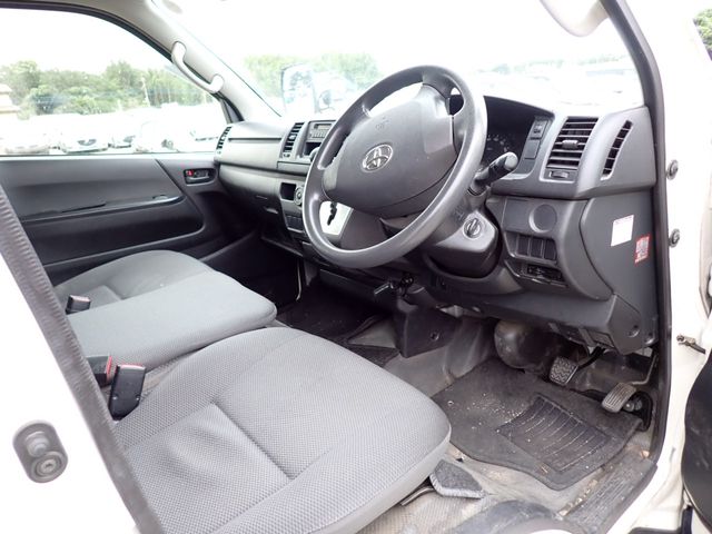 Toyota HIACE VAN 2017-09 9249-1