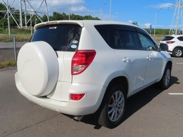 Toyota RAV4 2007-05 15706-11