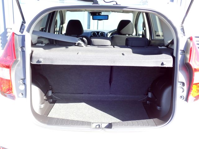 Nissan NOTE 2018-09 11176-14