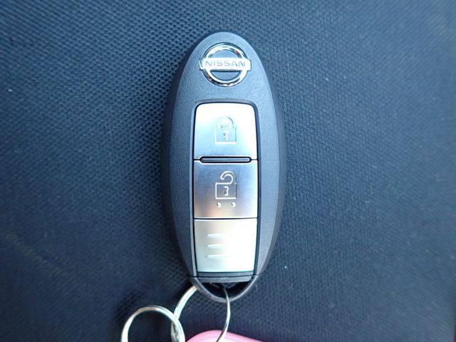 Nissan NOTE 2018-09 11176-5