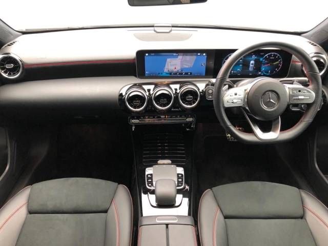 Mercedes Benz A-CLASS 2019-02 181925-1