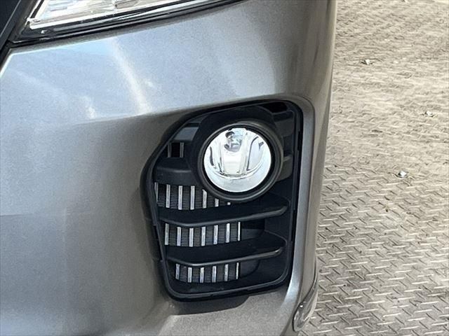 Nissan NV350 Caravan 2018-09 183741-10