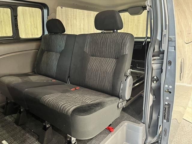 Nissan NV350 Caravan 2018-09 183741-22