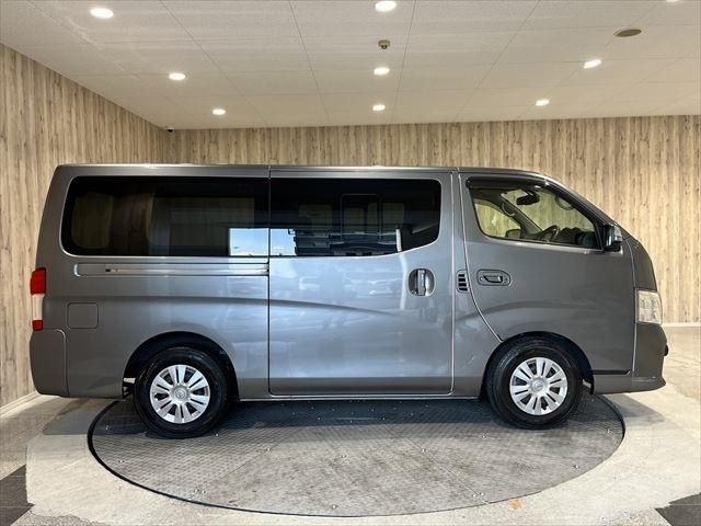 Nissan NV350 Caravan 2018-09 183741-3