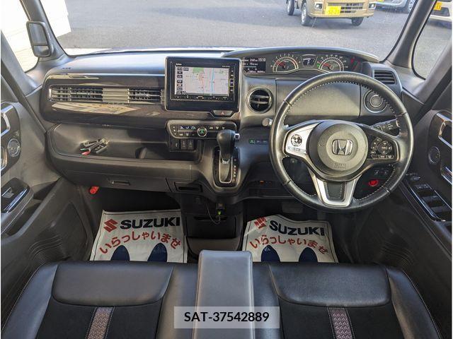Honda N BOX CUSTOM 2018-04 217322-1