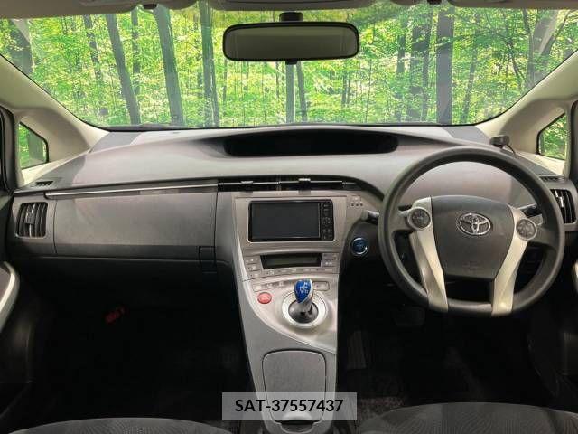 Toyota PRIUS 2012-05 322032-1