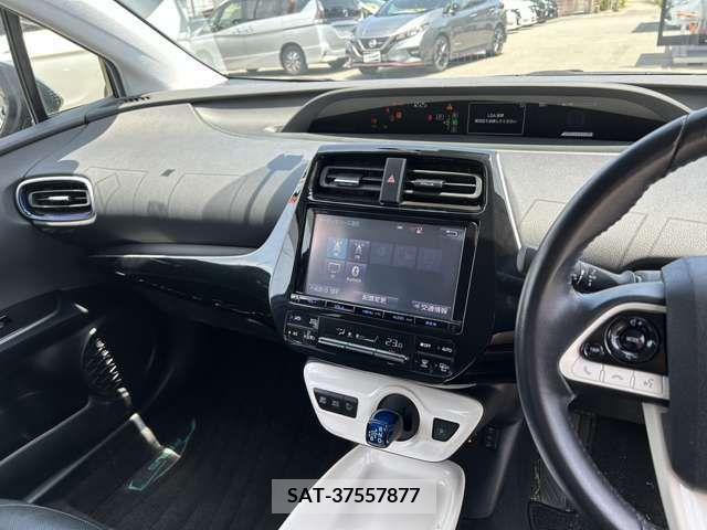 Toyota PRIUS 2016-02 335144-8