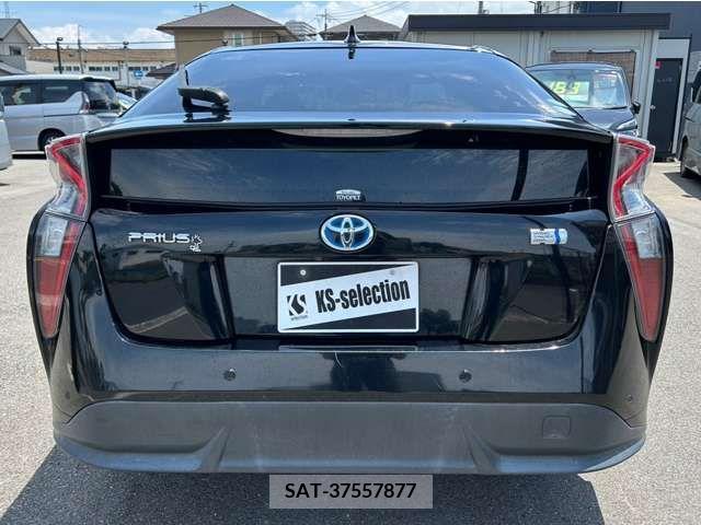 Toyota PRIUS 2016-02 335144-3