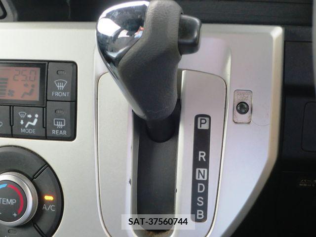 Daihatsu WAKE 2016-01 345645-18