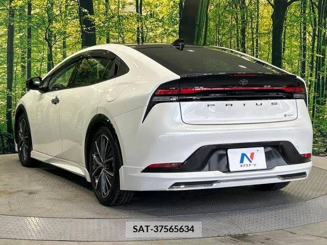 Toyota PRIUS 2023-11 366361-17