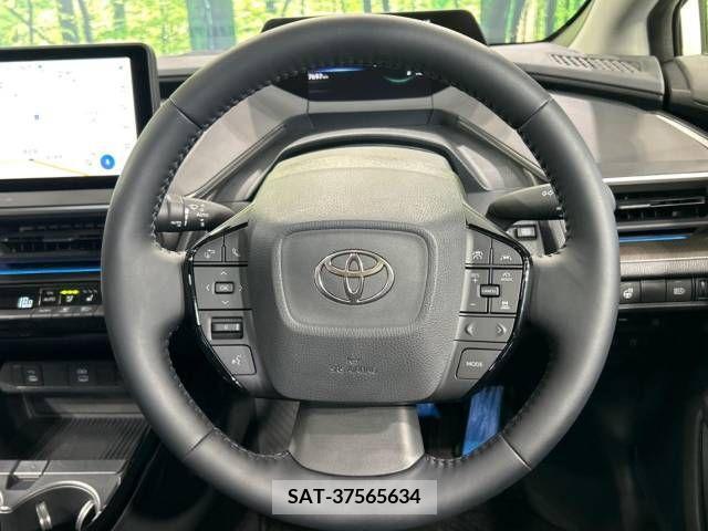 Toyota PRIUS 2023-11 366361-11