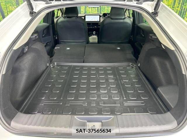 Toyota PRIUS 2023-11 366361-10