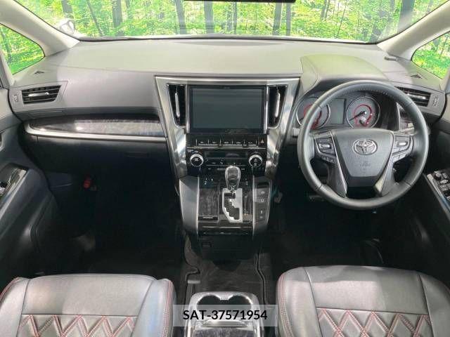 Toyota VELLFIRE 2019-10 332974-1