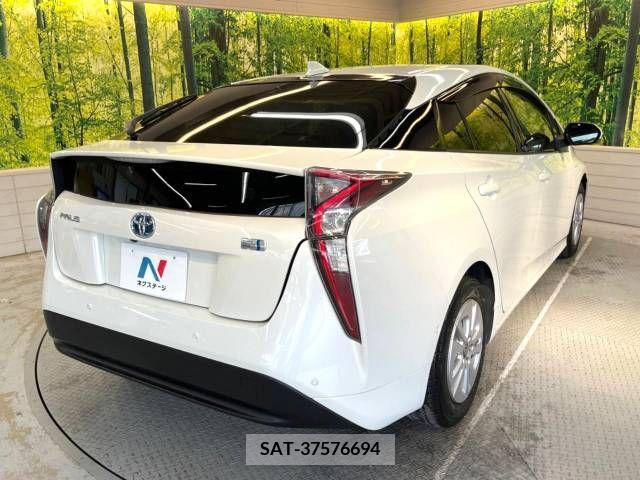 Toyota PRIUS 2017-03 282135-17