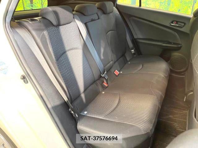 Toyota PRIUS 2017-03 282135-9