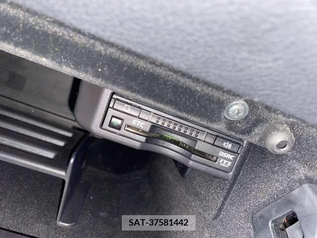 Lexus IS 2016-06 275380-15
