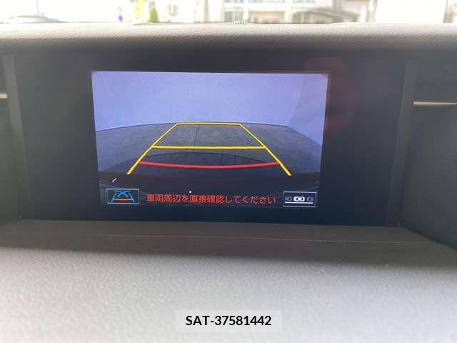 Lexus IS 2016-06 275380-14