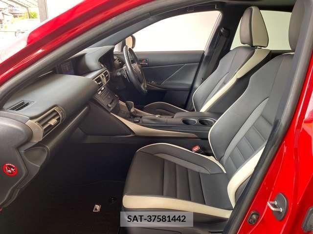 Lexus IS 2016-06 275380-5