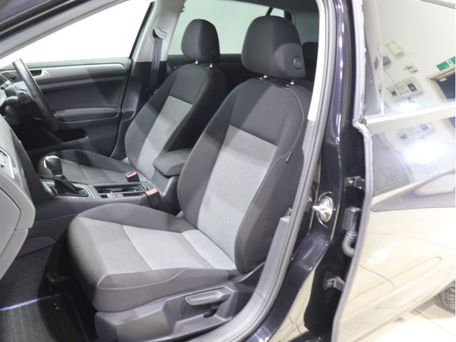VolksWagen GOLF 2014-03 26829-15