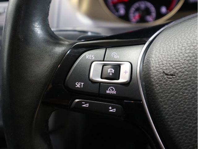 VolksWagen GOLF 2014-03 26829-18
