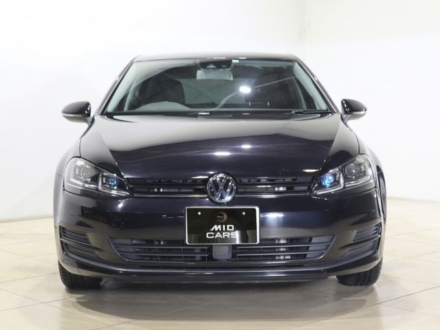 VolksWagen GOLF 2014-03 26829-1