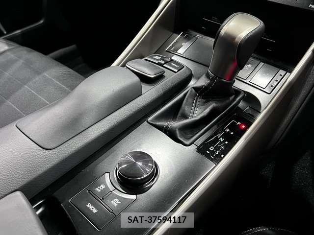 Lexus IS 2013-09 391853-19