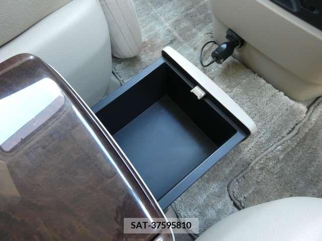 Nissan ELGRAND 2012-01 359721-16
