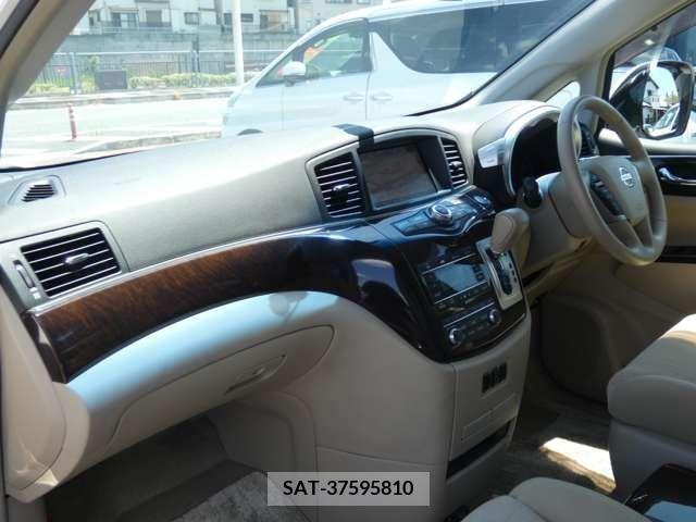 Nissan ELGRAND 2012-01 359721-11