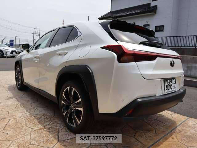Lexus UX 2023-09 275929-4