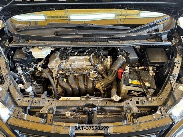 Toyota VOXY 2018-07 288997-17