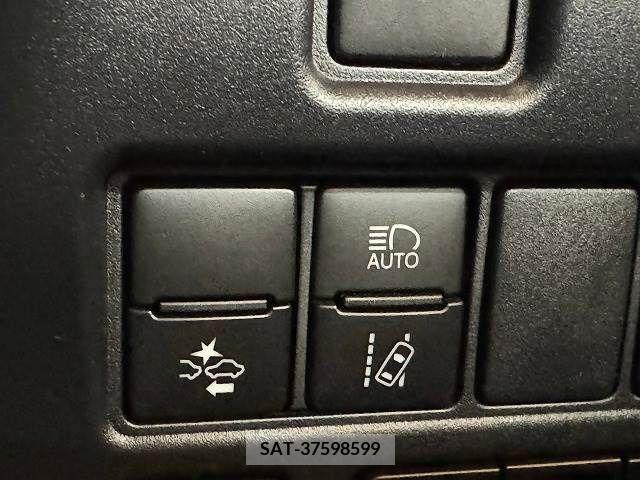 Toyota VOXY 2018-07 288997-12