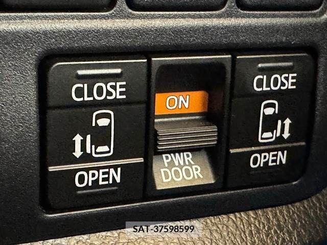 Toyota VOXY 2018-07 288997-10