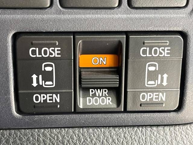 Toyota VOXY 2015-07 26895-2