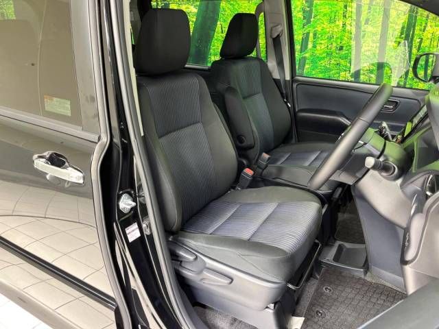 Toyota VOXY 2015-07 26895-8