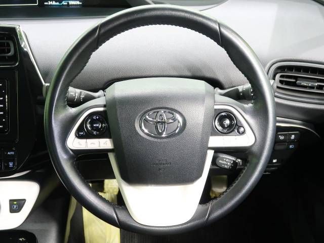 Toyota PRIUS 2018-08 187897-11