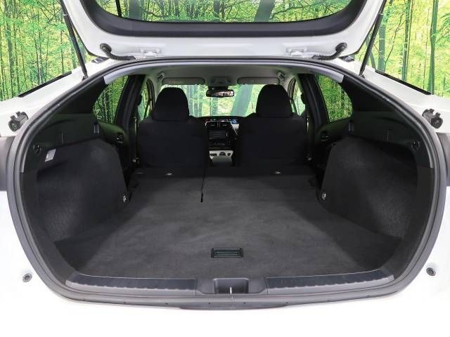 Toyota PRIUS 2018-08 187897-10