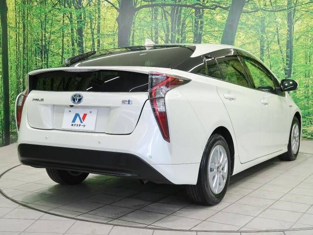 Toyota PRIUS 2018-08 187897-17
