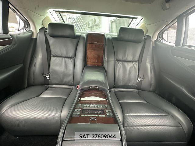 Lexus LS 2016-03 201755-14