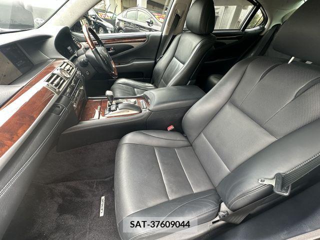Lexus LS 2016-03 201755-12